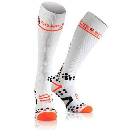 Bílé běžecké ponožky CompresSport