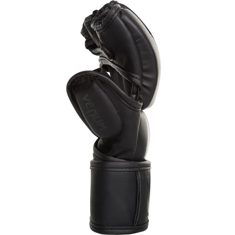 Černé MMA rukavice Venum - velikost L-XL