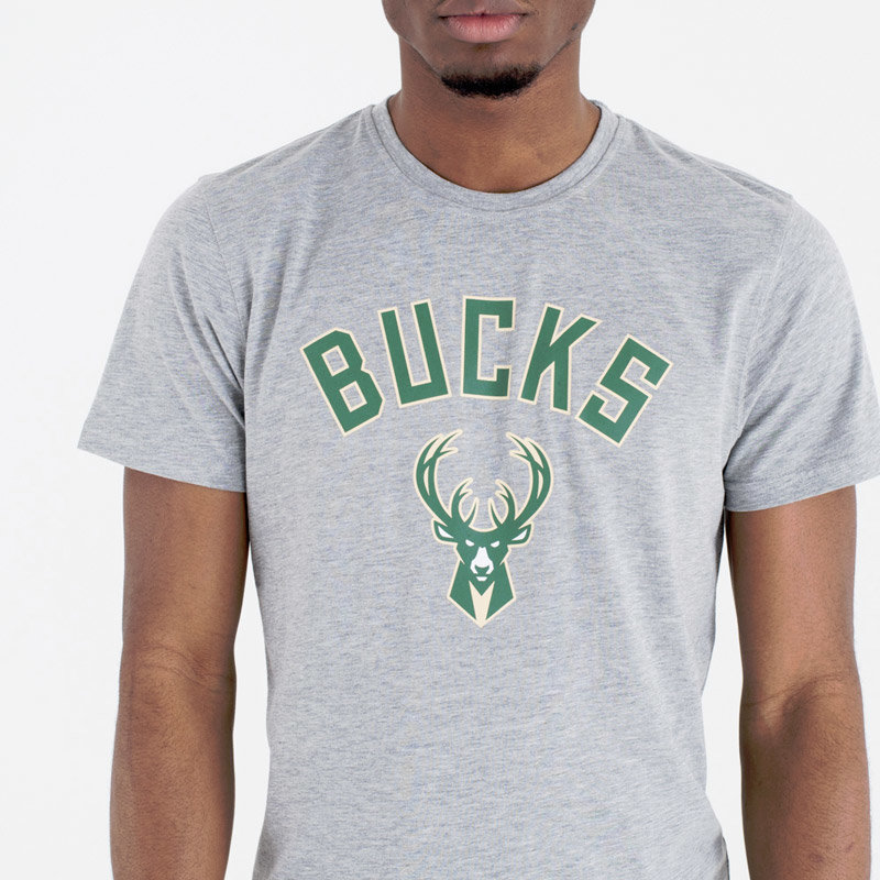 Šedé pánské tričko s krátkým rukávem &amp;quot;Milwaukee Bucks&amp;quot;, New Era - velikost M