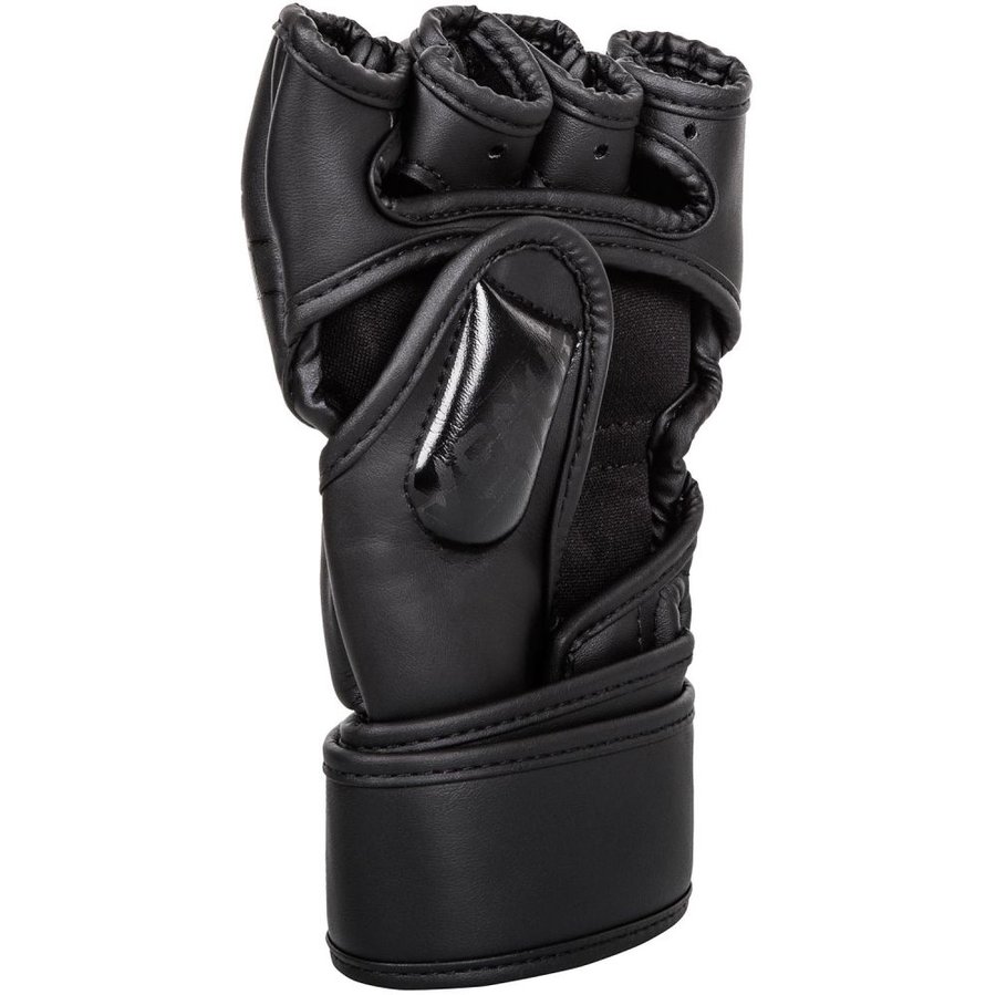 Černé MMA rukavice Venum - velikost M