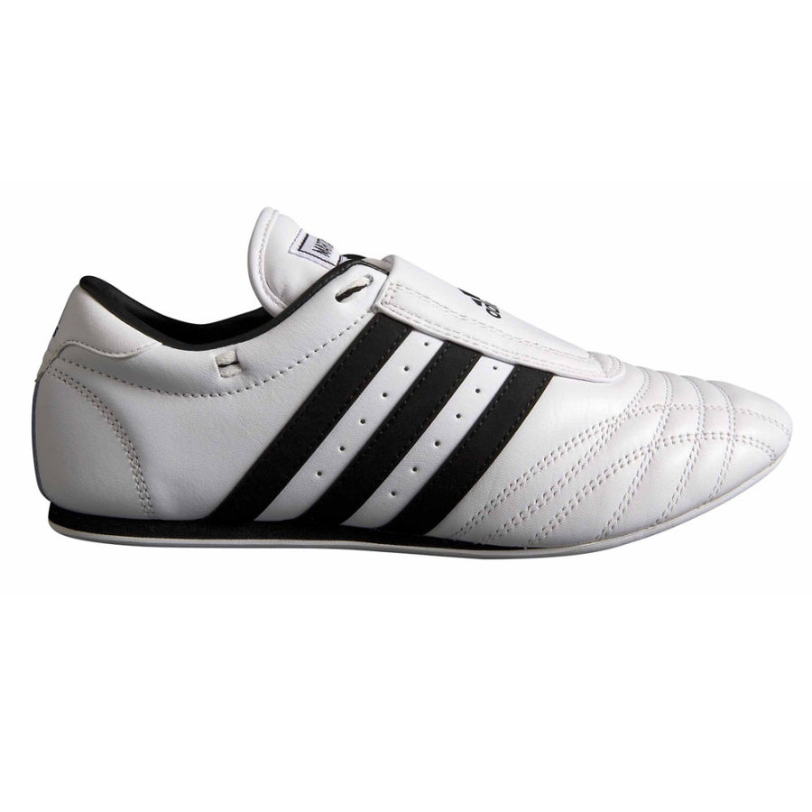 Bílá sálová obuv Adidas - velikost 42 EU